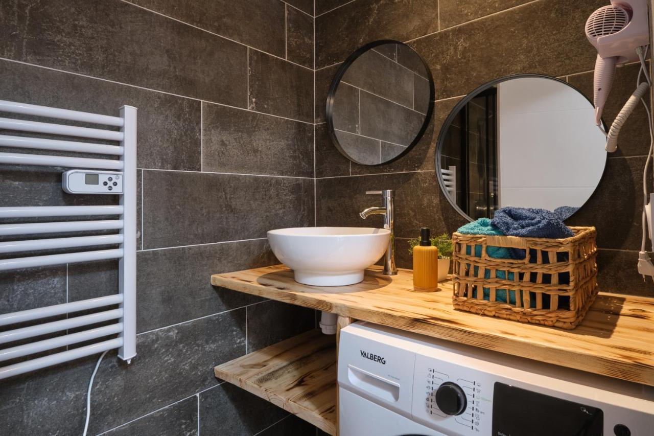 Place Carnot - Studio Tout Equipe Avec Jacuzzi Proche Toutes Commodites Каркасон Екстериор снимка