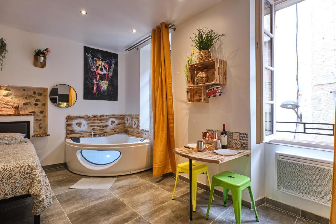 Place Carnot - Studio Tout Equipe Avec Jacuzzi Proche Toutes Commodites Каркасон Екстериор снимка