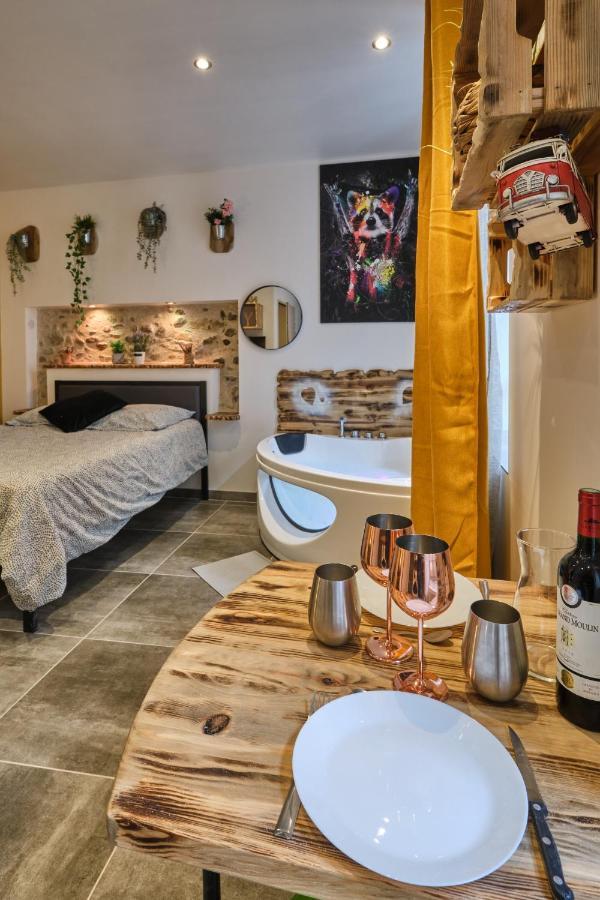 Place Carnot - Studio Tout Equipe Avec Jacuzzi Proche Toutes Commodites Каркасон Екстериор снимка