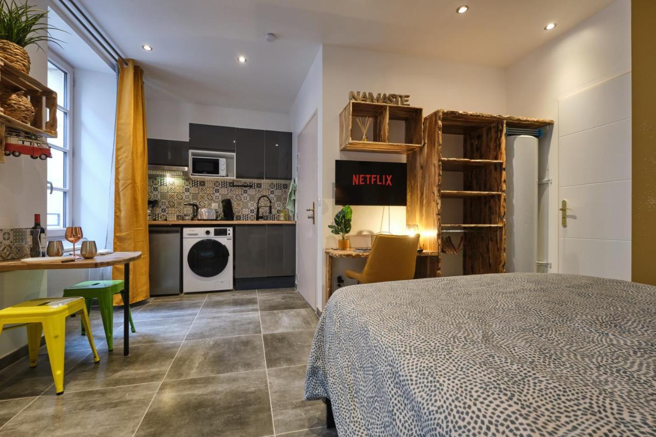 Place Carnot - Studio Tout Equipe Avec Jacuzzi Proche Toutes Commodites Каркасон Екстериор снимка