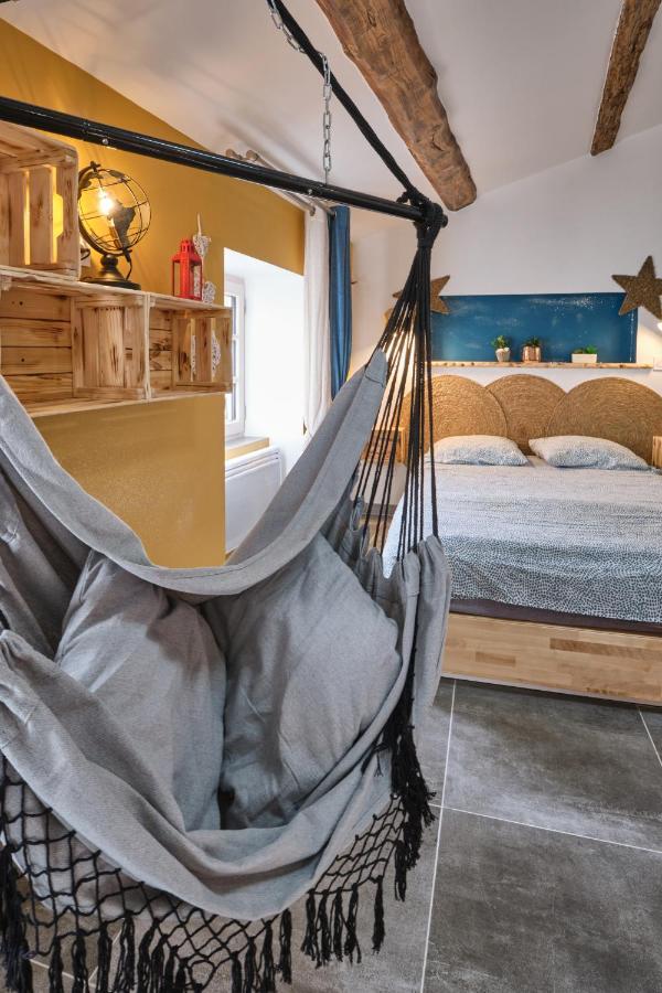 Place Carnot - Studio Tout Equipe Avec Jacuzzi Proche Toutes Commodites Каркасон Екстериор снимка