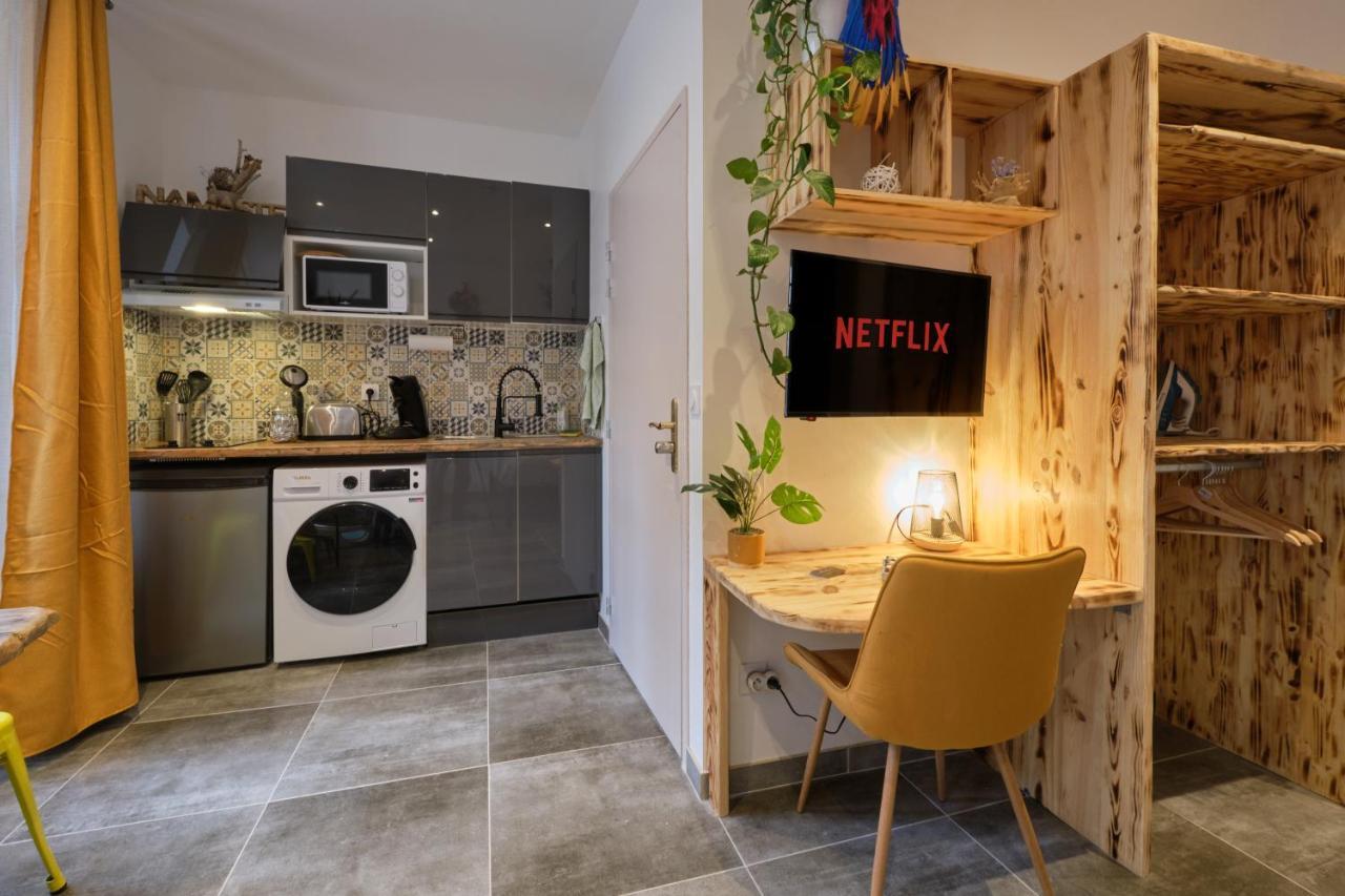 Place Carnot - Studio Tout Equipe Avec Jacuzzi Proche Toutes Commodites Каркасон Екстериор снимка