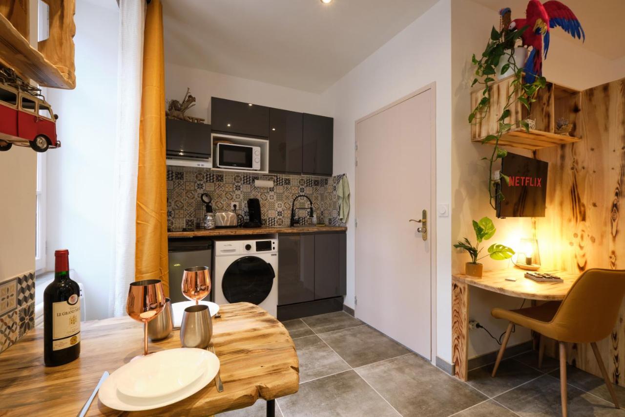 Place Carnot - Studio Tout Equipe Avec Jacuzzi Proche Toutes Commodites Каркасон Екстериор снимка