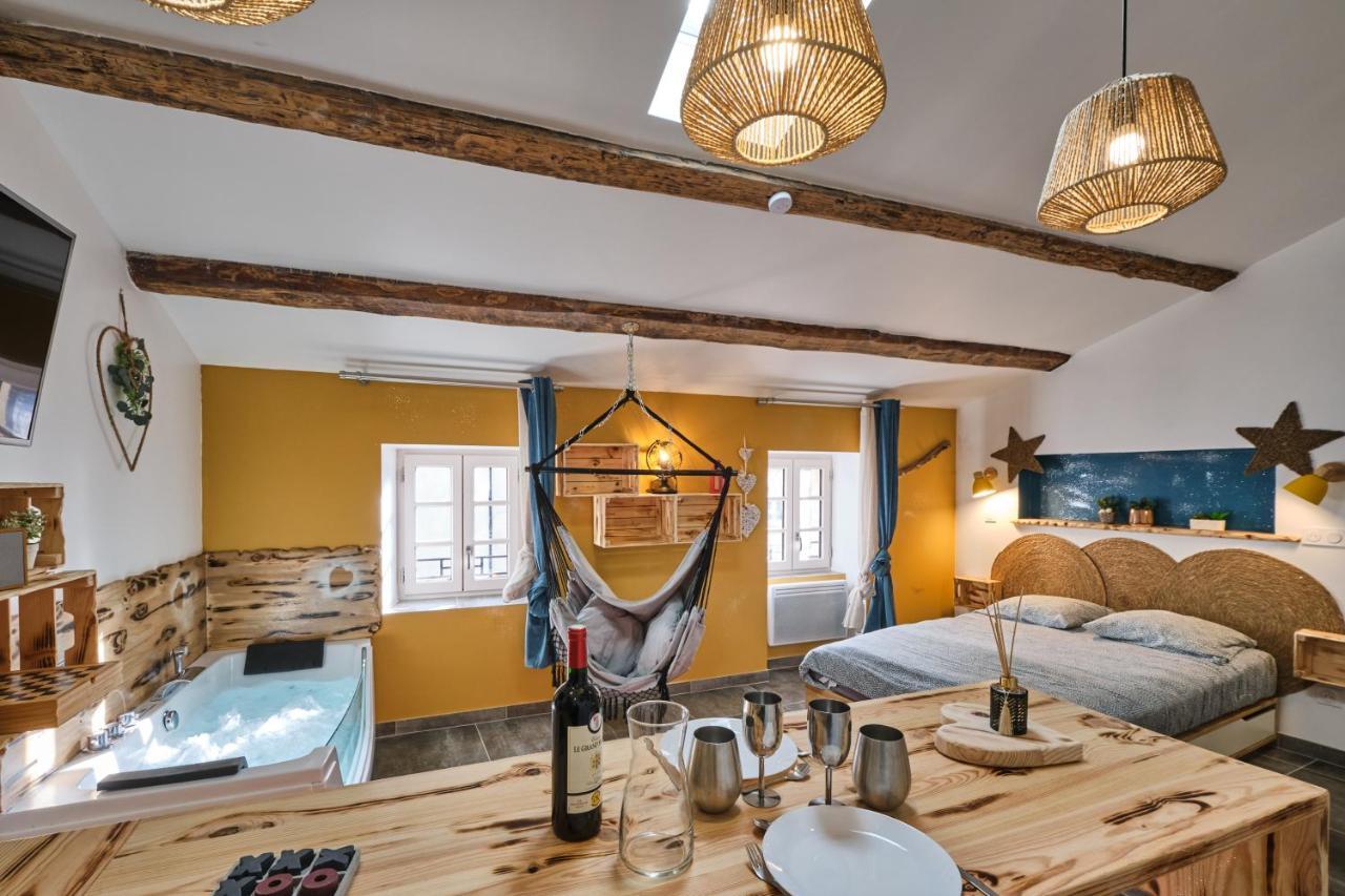 Place Carnot - Studio Tout Equipe Avec Jacuzzi Proche Toutes Commodites Каркасон Екстериор снимка
